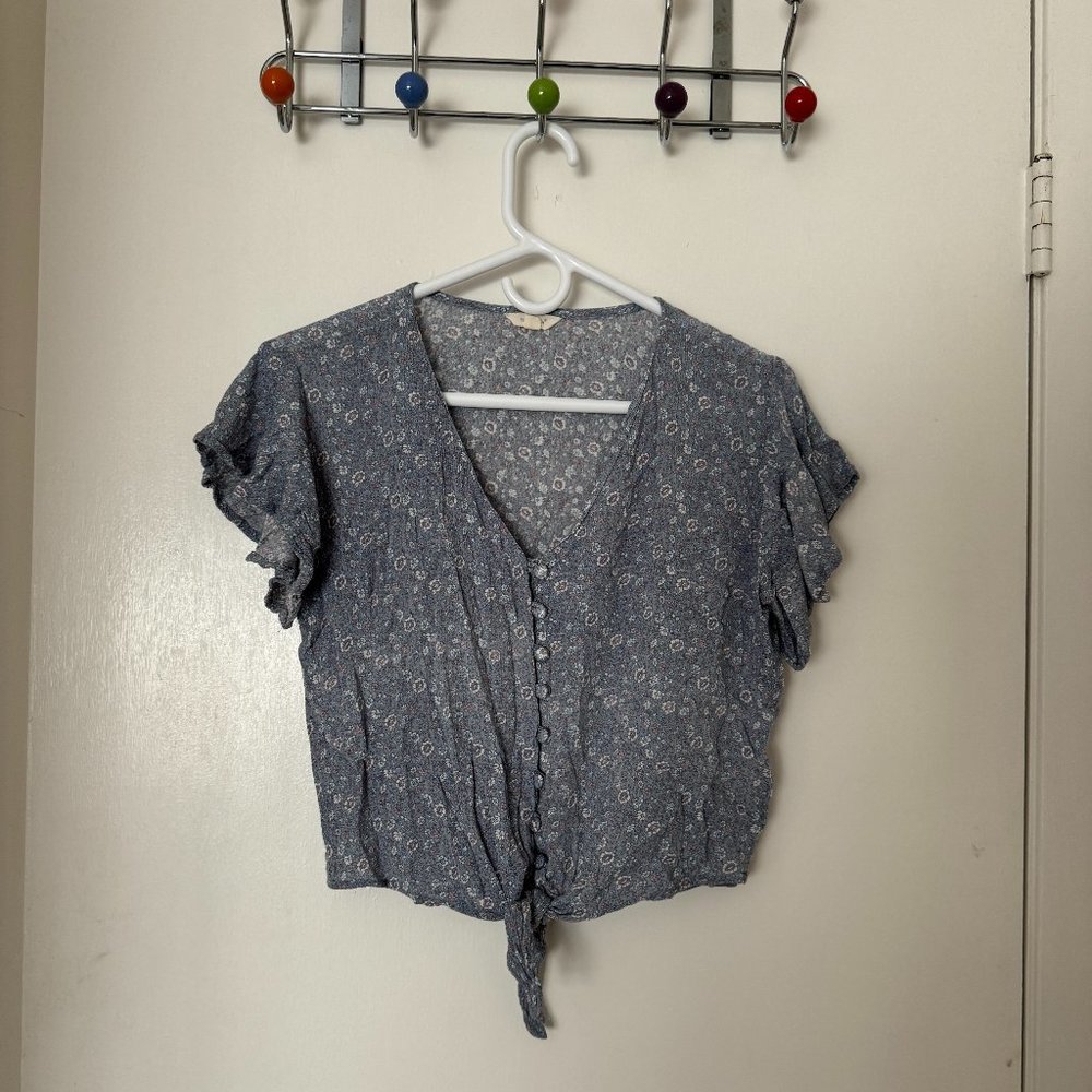 Flutter sleeve light blue floral button up top
